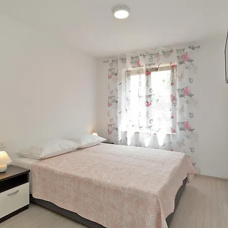 Apartment Josip 1659 Apartmán